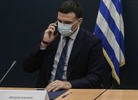 Βασίλης Κικίλιας: «Η επιπολαιότητα κάποιων λίγων βάζει σε κίνδυνο την υγεία των πολλών»