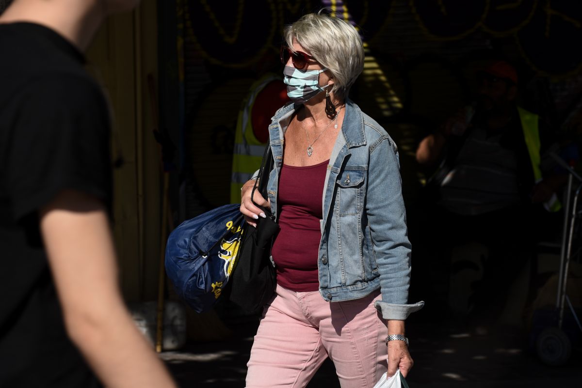 Λοιμοξιωλόγοι νέα μέτρα: Να κλείνει νωρίτερα η εστίαση προτείνουν οι ειδικοί στην κυβέρνηση