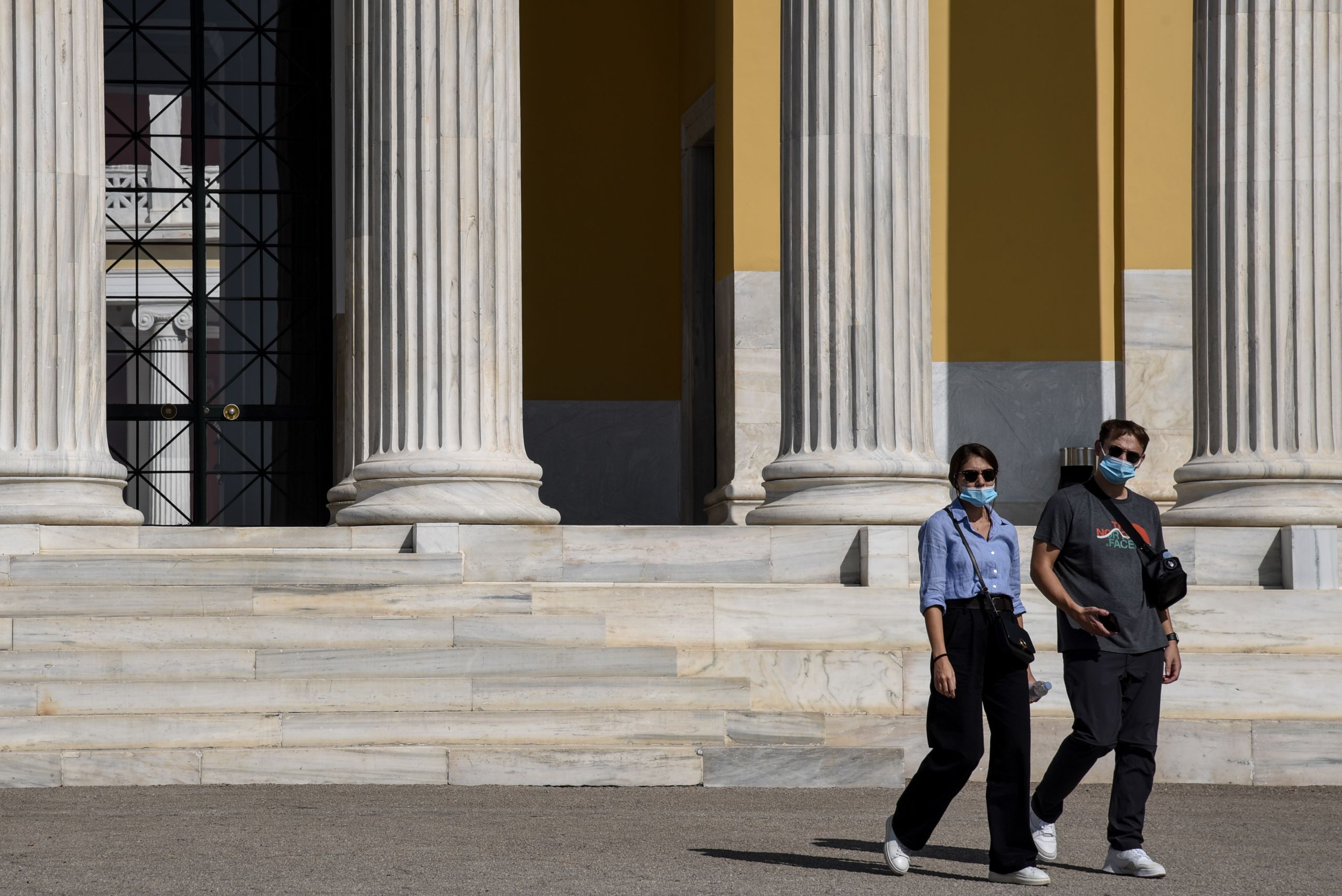 2056 κρούσματα σήμερα Σάββατο 31 Οκτωβρίου – 626 νεκροί – 135 διασωληνωμένοι