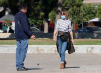 Νέα μέτρα για τον κορωνοϊό: Οι περιορισμοί έπρεπε να είναι καθολικοί – Γιατί δεν βοηθά η διαβάθμιση