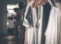 Πως να οργανώσω την ντουλάπα μου Πως να οργανώσω την ντουλάπα μου