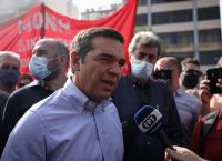 Τσίπρας δίκη Χρυσής Αυγής: «Ιστορικό γεγονός για την Ελλάδα και την Ευρώπη η σημερινή απόφαση» Τσίπρας δίκη Χρυσής Αυγής: «Ιστορικό γεγονός για την Ελλάδα και την Ευρώπη η σημερινή απόφαση»