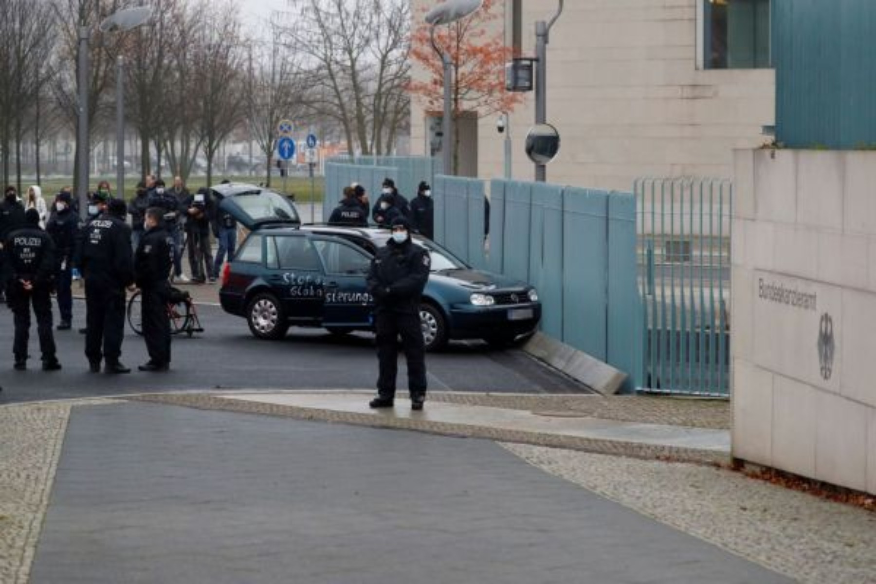 Βερολίνο Μέρκελ: Συνελήφθη ο οδηγός του αυτοκινήτου – Το είχε ξανακάνει το 2014