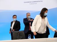 Κλείσιμο σχολείων: Στις 12μμ οι ανακοινώσεις της Κεραμέως, παρουσία Κικίλια και Θεοδωρικάκου