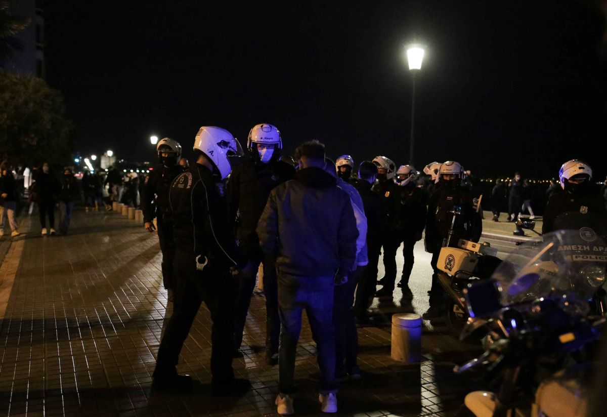 Θεσσαλονίκη lockdown: Επεισόδια μεταξύ διαδηλωτών