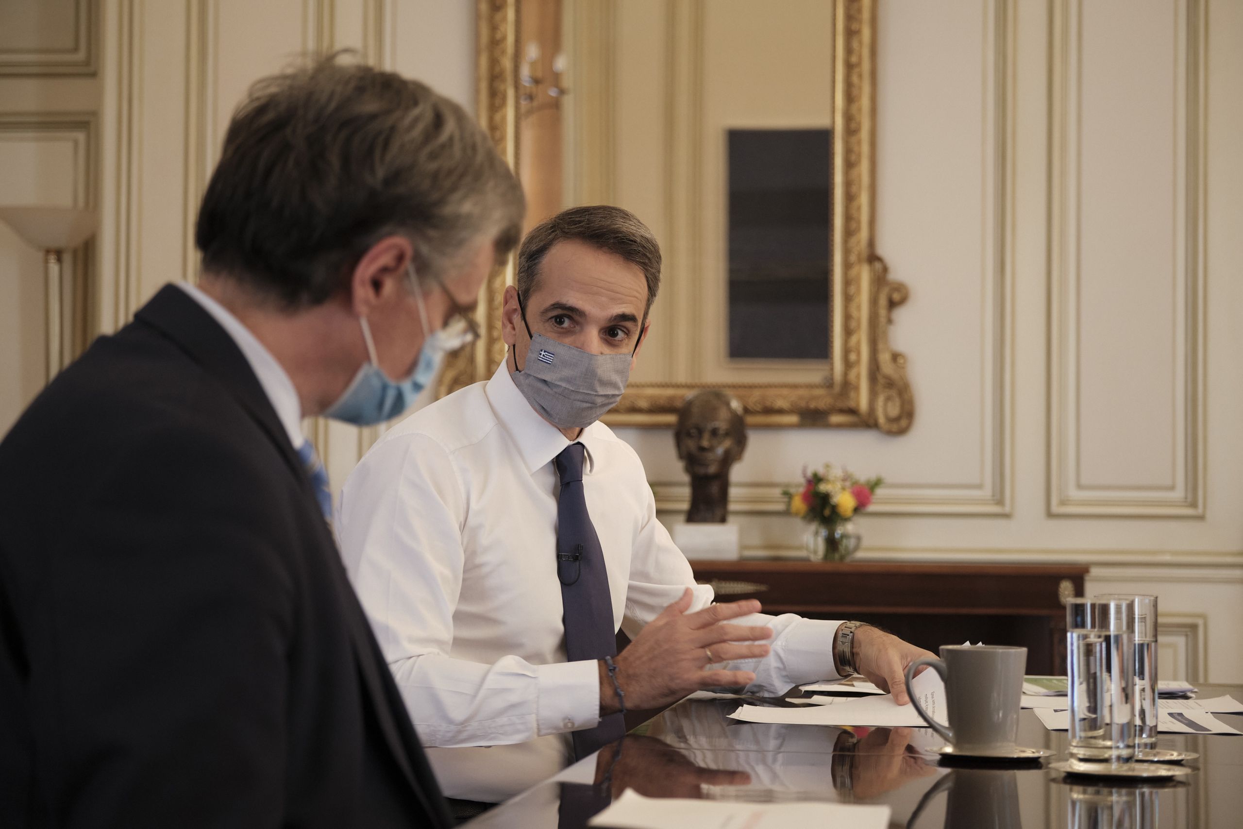 Μητσοτάκης – Τσιόδρας: «Η πανδημία δεν είναι ψέμα»
