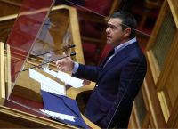 Το ανέκδοτο Τσίπρα στον Μητσοτάκη στην Βουλή και η απάντηση του πρωθυπουργού