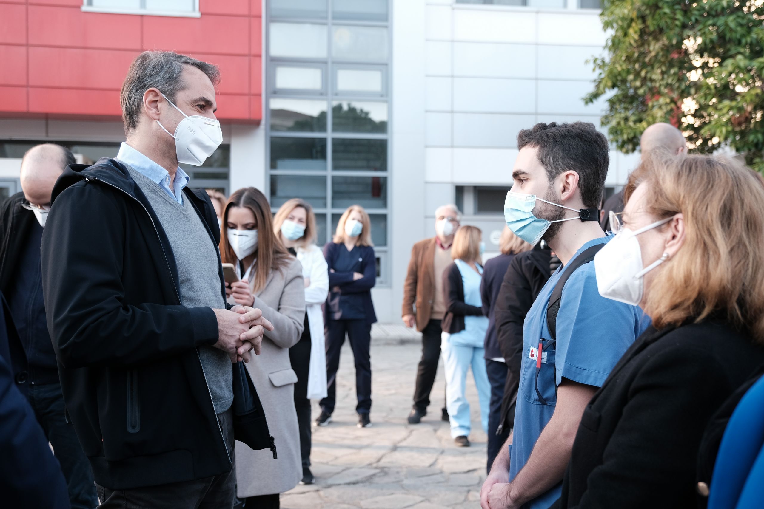 Κυριάκος Μητσοτάκης Ιπποκράτειο: Συναντήθηκε με την διοίκηση και με μέλη του προσωπικού