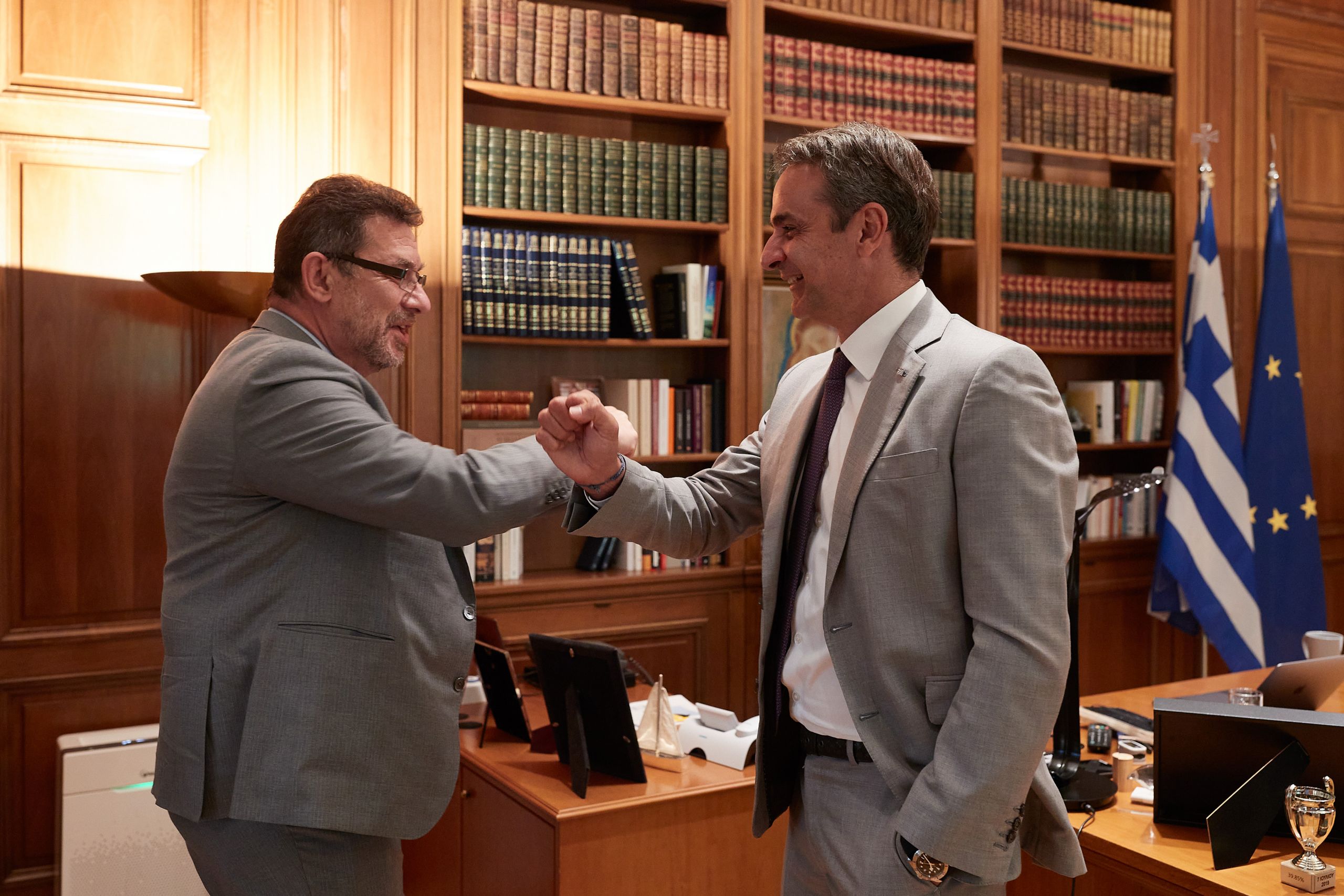 Άλμπερτ Μπουρλά για εμβόλιο: «Η Ελλάδα θα πάρει μεταξύ 90 και 100 χιλιάδων δόσεων μέσα στον Δεκέμβριο»
