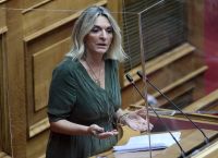 Πέρκα για κορωνοϊό: «Οφείλουμε να αναδεικνύουμε τις ελλείψεις και τις αβλεψίες που πλέον στοιχίζουν ζωές» Πέρκα για κορωνοϊό: «Οφείλουμε να αναδεικνύουμε τις ελλείψεις και τις αβλεψίες που πλέον στοιχίζουν ζωές»