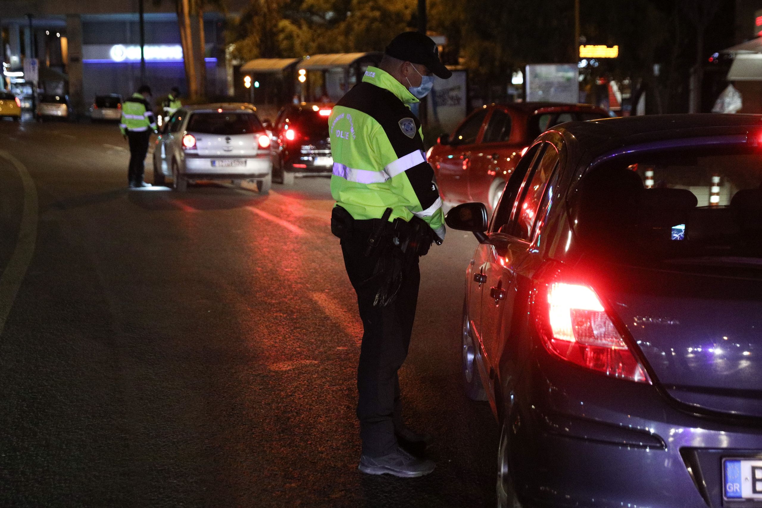 Απαγόρευση κυκλοφορίας: Tι ισχύει τελικά για τις μετακινήσεις το βράδυ