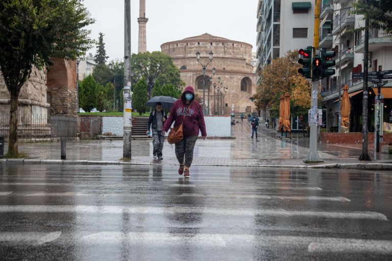 Κορωνοϊός lockdown: Παράταση των περιοριστικών μέτρων με τη Θεσσαλονίκη στο «κόκκινο»