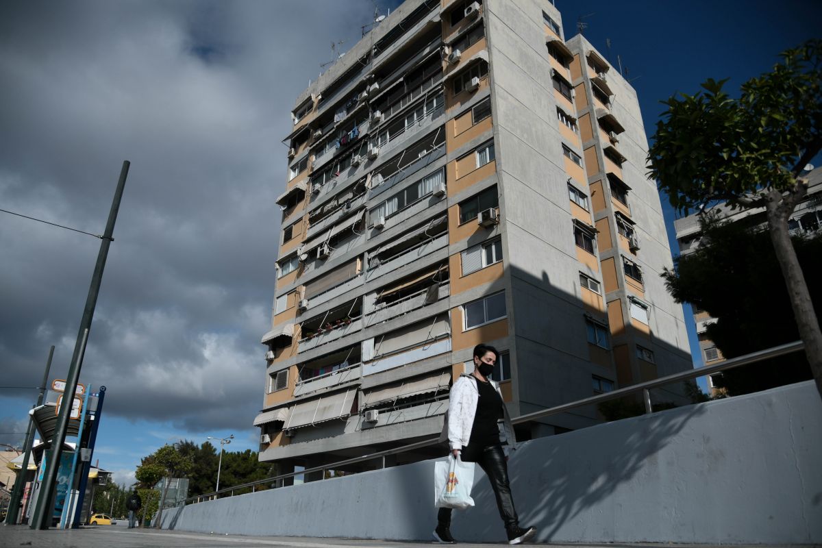 Απαγόρευση κυκλοφορίας: Οι 3 λόγοι που θα βγαίνουμε από το σπίτι μετά τις 21:00 από την Παρασκευή