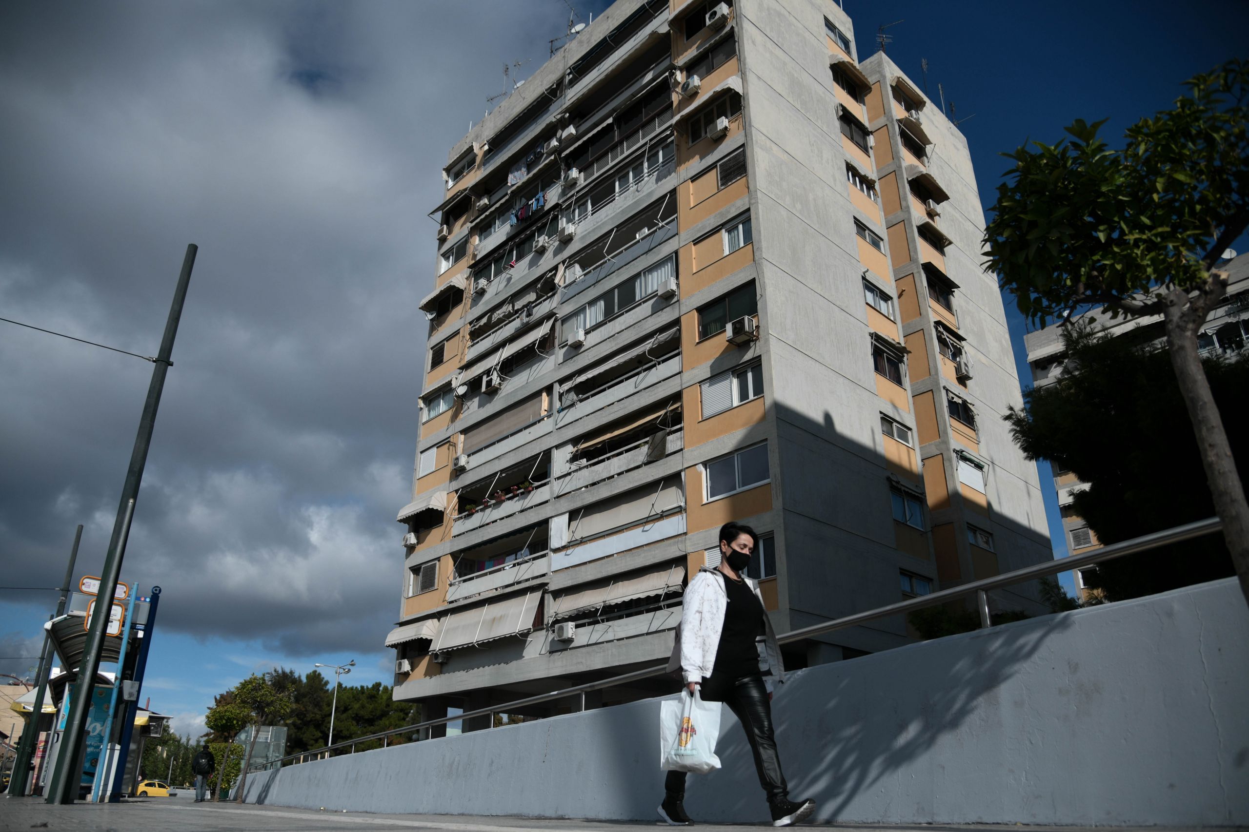 Απαγόρευση κυκλοφορίας: Οι 3 λόγοι που θα βγαίνουμε από το σπίτι μετά τις 21:00 από την Παρασκευή