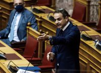 Μητσοτάκης για Πολυτεχνείο: Οι νόμοι ισχύουν για όλους – Δεν εξαιρούνται Βαρουφάκης και Κουτσούμπας