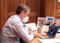 Μητσοτάκης Σακελλαροπούλου: «Θα πάρουμε τις νέες αποφάσεις από βδομάδα, με βάση τις υποδείξεις των ειδικών»