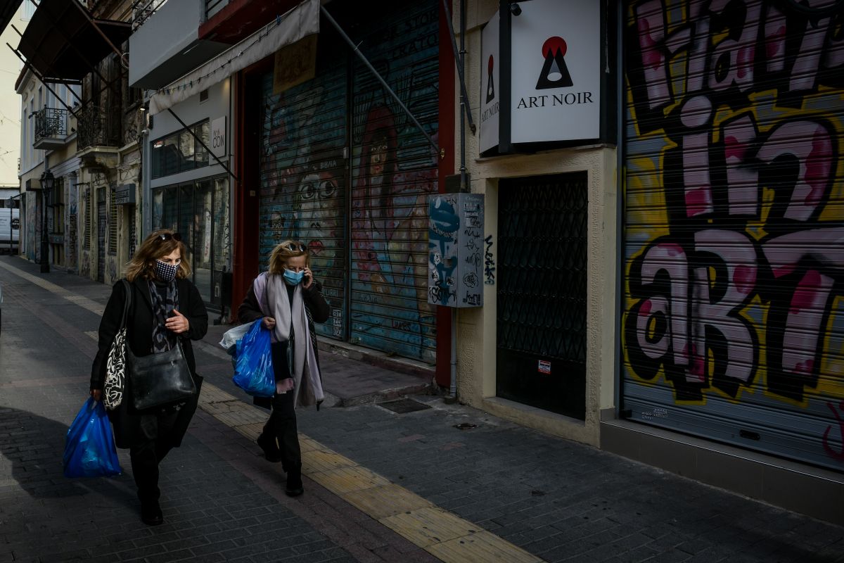 Δημοσκόπηση Pulse: 8 στους 10 ανησυχούν για τον κορωνοϊό – Πόσοι θα κάνουν το εμβόλιο