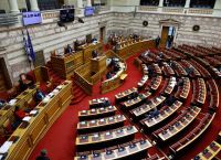 Ασφαλιστικές εισφορές: Υπερψηφίστηκε το νομοσχέδιο του υπουργείου Εργασίας Ασφαλιστικές εισφορές: Υπερψηφίστηκε το νομοσχέδιο του υπουργείου Εργασίας