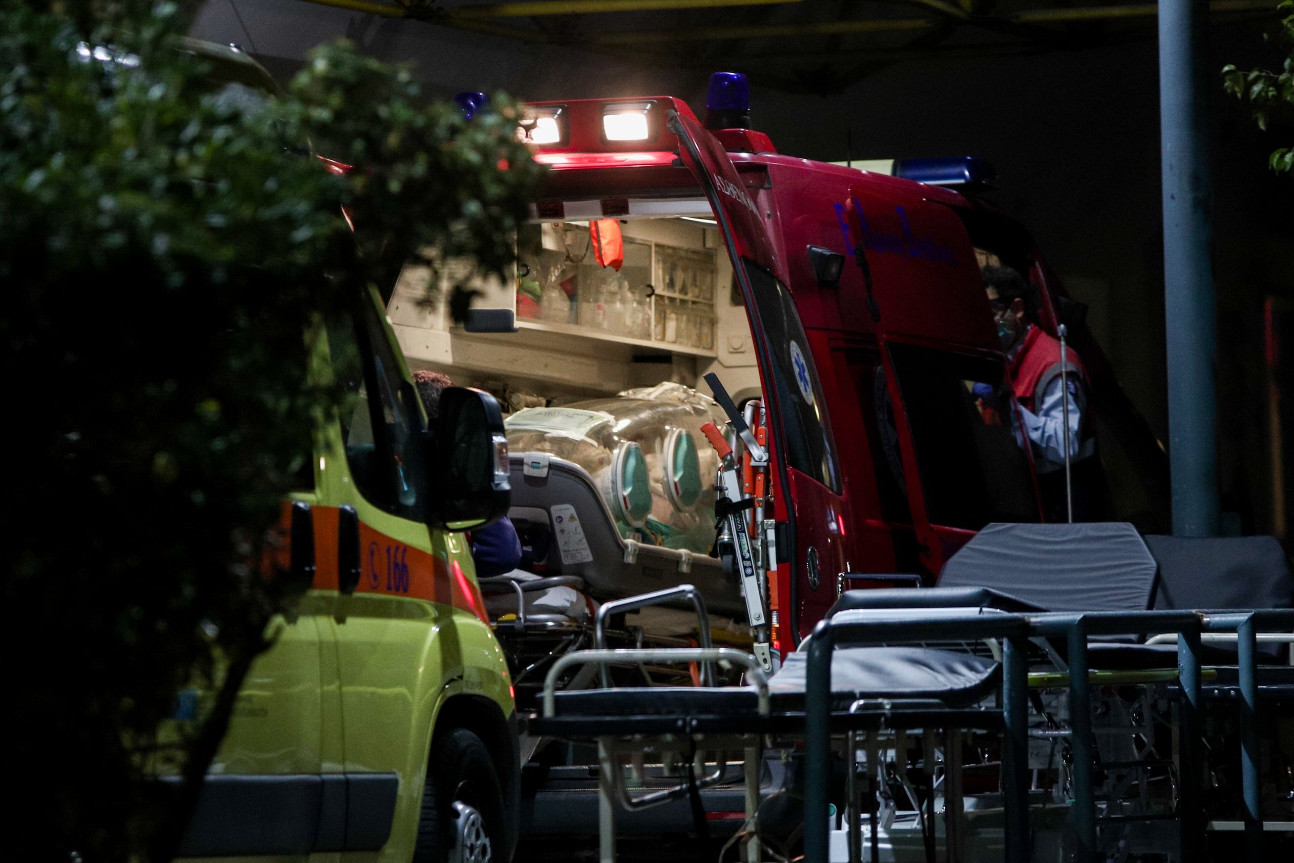 Κρούσματα σήμερα 27/11: Δραματική η κατάσταση στη Βόρεια Ελλάδα – Φόβος για τον αριθμό των διασωληνωμένων
