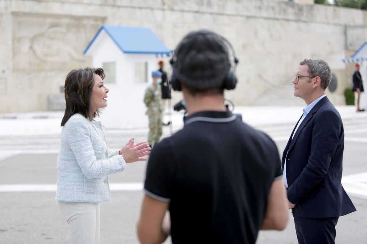 Γιάννα Αγγελοπούλου France 3: «Βλέπω τα 200 χρόνια της σύγχρονης Ελλάδας, αλλά βλέπω και το μέλλον της»