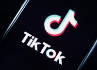 ΤikTok: Στέλνει βιβλία στις λίστες των best sellers ΤikTok: Στέλνει βιβλία στις λίστες των best sellers