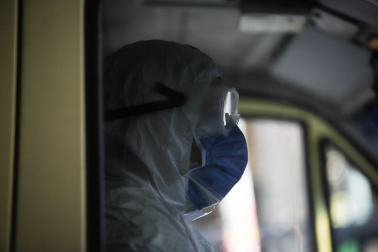 Αεροδιακομιδή ασθενών με κορωνοϊό: Άρχισαν οι μεταφορές νοσούντων με C-130 από Θεσσαλονίκη για Αθήνα