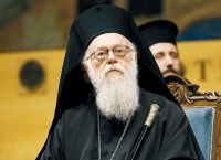 Στην εντατική ο Αρχιεπίσκοπος Αλβανίας