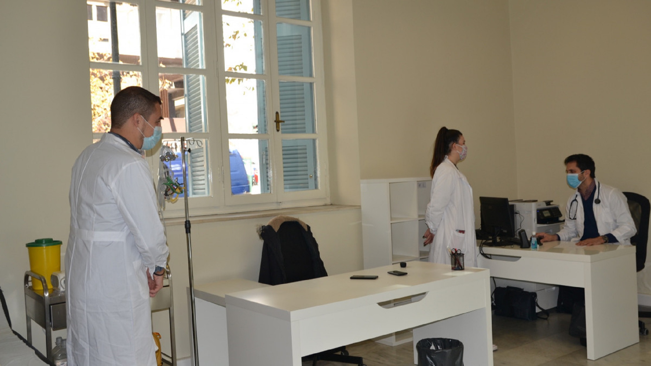 Δήμος Αθηναίων: Κοινωνικό Ιατρείο και συνταγογραφήσεις για άστεγους και άπορους