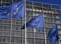 Εμβόλιο κορωνοϊού: Στη δημοσιότητα σήμερα τα συμβόλαια της ΕΕ με την AstraZeneca