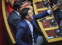 ΝΔ ΣΥΡΙΖΑ: Κόντρα του υπουργείου Υγείας με την αξιωματική αντιπολίτευση για τον κορωνοϊό