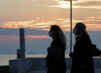 Κρούσματα σήμερα 17/11: Στα 2422 τα κρούσματα με 63 ακόμα θανάτους και 443 διασωληνωμένους Κρούσματα σήμερα 17/11: Στα 2422 τα κρούσματα με 63 ακόμα θανάτους και 443 διασωληνωμένους