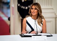 Μελάνια Τραμπ: Οι γυμνές φωτογραφίες της πριν γίνει Πρώτη Κυρία