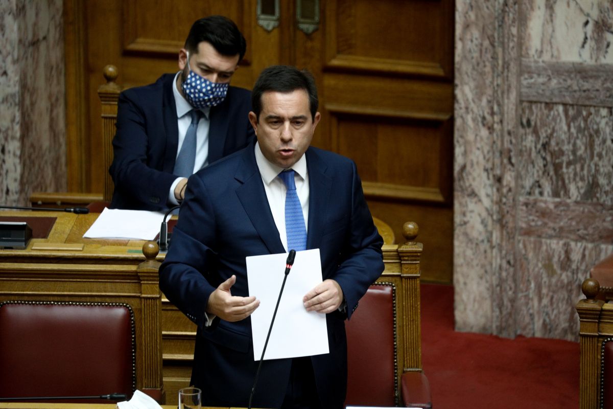 Μηταράκης για μεταναστευτικό: «Αυστηρή αλλά δίκαιη η πολιτική μας»