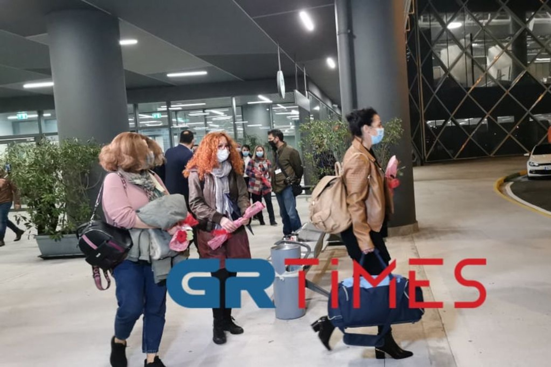 Νοσηλεύτριες Κρήτη: Έφτασαν στη Θεσσαλονίκη οι μαχήτριες του ΕΣΥ