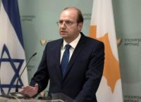 Κύπρος κορωνοϊός: Σε καραντίνα ο υπουργός Άμυνας