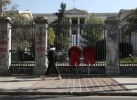 Πολυτεχνείο: Κατάθεση στεφάνων από την ΠτΔ και τους πολιτικούς αρχηγούς