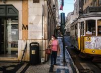 Πορτογαλία κορωνοϊός: Διαδήλωση στη Λισαβόνα κατά των μέτρων που πλήττουν την εστίαση Πορτογαλία κορωνοϊός: Διαδήλωση στη Λισαβόνα κατά των μέτρων που πλήττουν την εστίαση