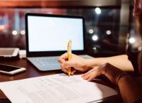 Lockdown: Με τηλεκπαίδευση από αύριο Δευτέρα Γυμνάσια και Λύκεια – Έτσι θα λειτουργήσουν τα δημοτικά