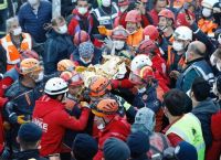 Σεισμός Τουρκία: Αυξάνονται οι νεκροί από το «χτύπημα» του Εγκέλαδου Σεισμός Τουρκία: Αυξάνονται οι νεκροί από το «χτύπημα» του Εγκέλαδου