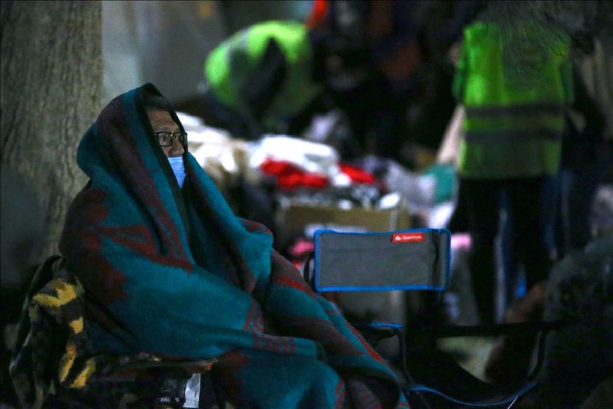 Σεισμός Σμύρνη: Έβγαλαν ζωντανό έναν 70χρονο 33 ώρες μετά