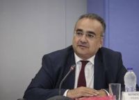 Δημήτρης Βερβεσός: «Nα παραιτηθεί από νοοτροπίες που φέρνουν το σώμα σε δύσκολη θέση» Δημήτρης Βερβεσός: «Nα παραιτηθεί από νοοτροπίες που φέρνουν το σώμα σε δύσκολη θέση»