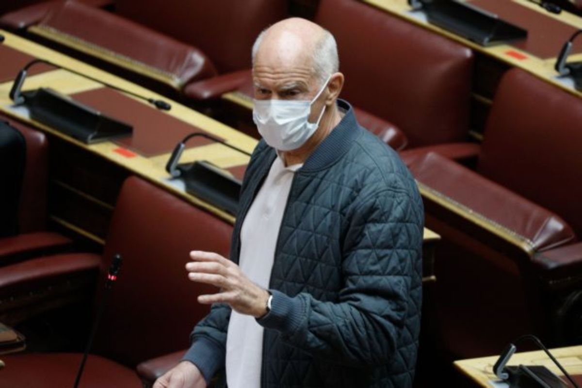 Όλη η Νέα Δημοκρατία χειροκρότησε τον Παπανδρέου στη Βουλή – Τι συνέβη