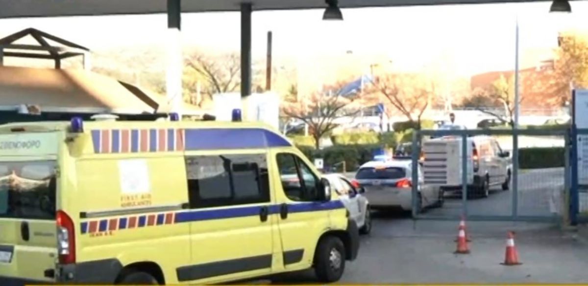 Κορωνοϊός εμβόλιο: Έφτασαν σε Ευαγγελισμό και Αττικόν