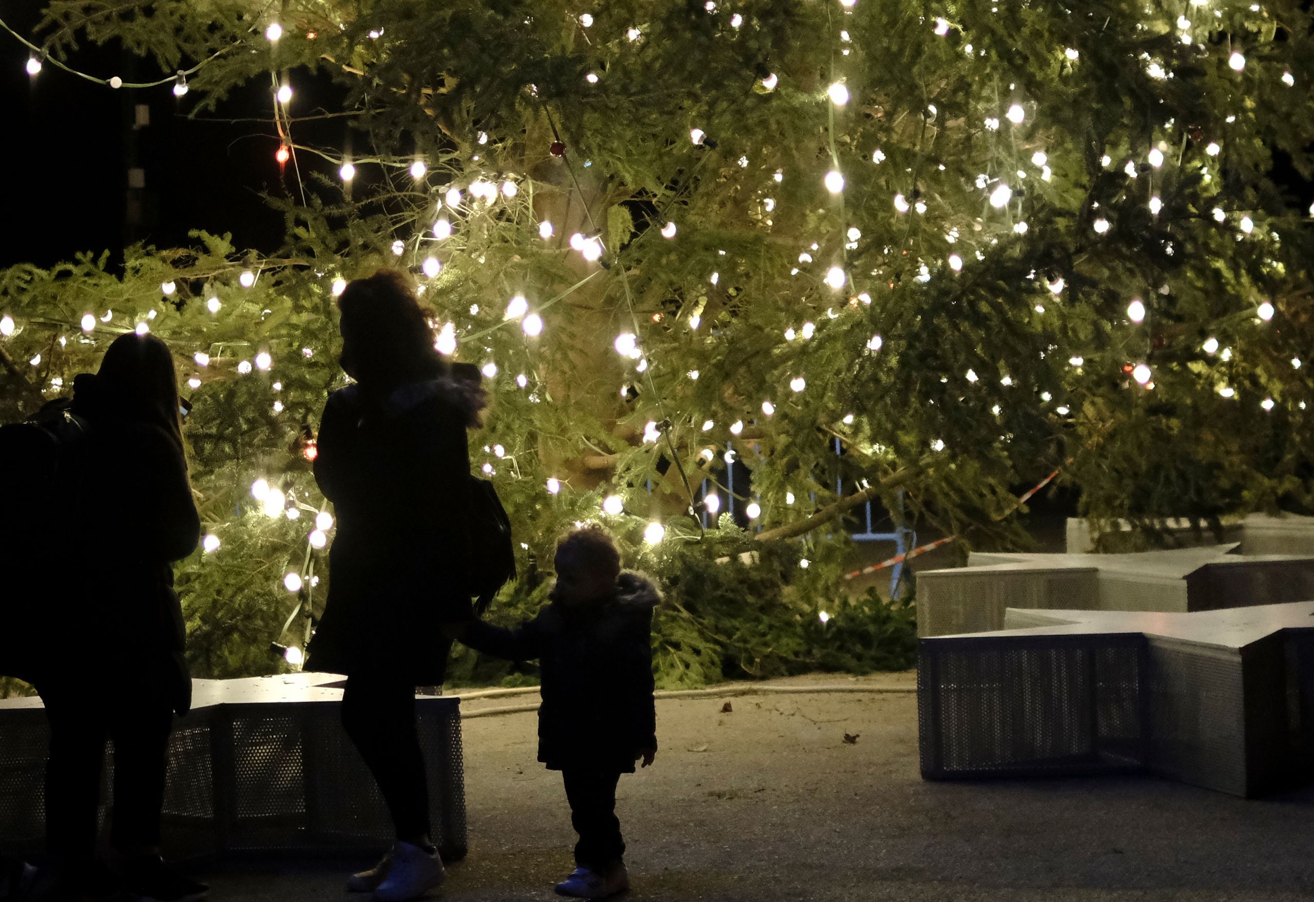 Καμπανάκι λοιμωξιολόγων για τη χαλάρωση των μέτρων – «Το lockdown αποδίδει αργά και βασανιστικά»