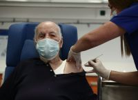 Μιχάλης Γιοβανίδης: Ο 88χρονος που εμβολιάστηκε μιλάει για την εμπειρία του και συγκινεί Μιχάλης Γιοβανίδης: Ο 88χρονος που εμβολιάστηκε μιλάει για την εμπειρία του και συγκινεί