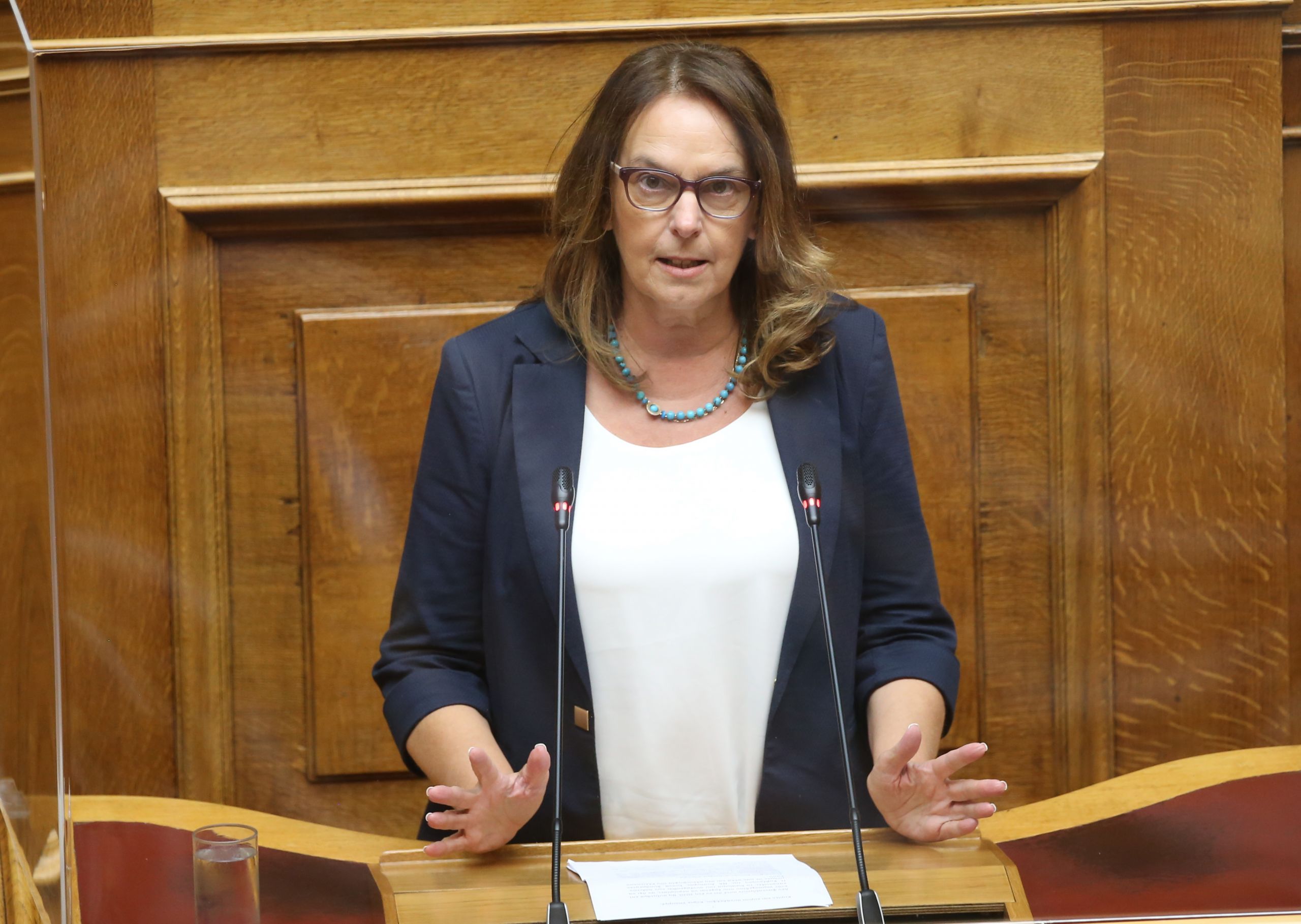 Κατερίνα Παπανάτσιου ΣΥΡΙΖΑ: Η λύση στην κρίση δεν είναι η περιοριστική πολιτική και ο απόλυτος αυταρχισμός