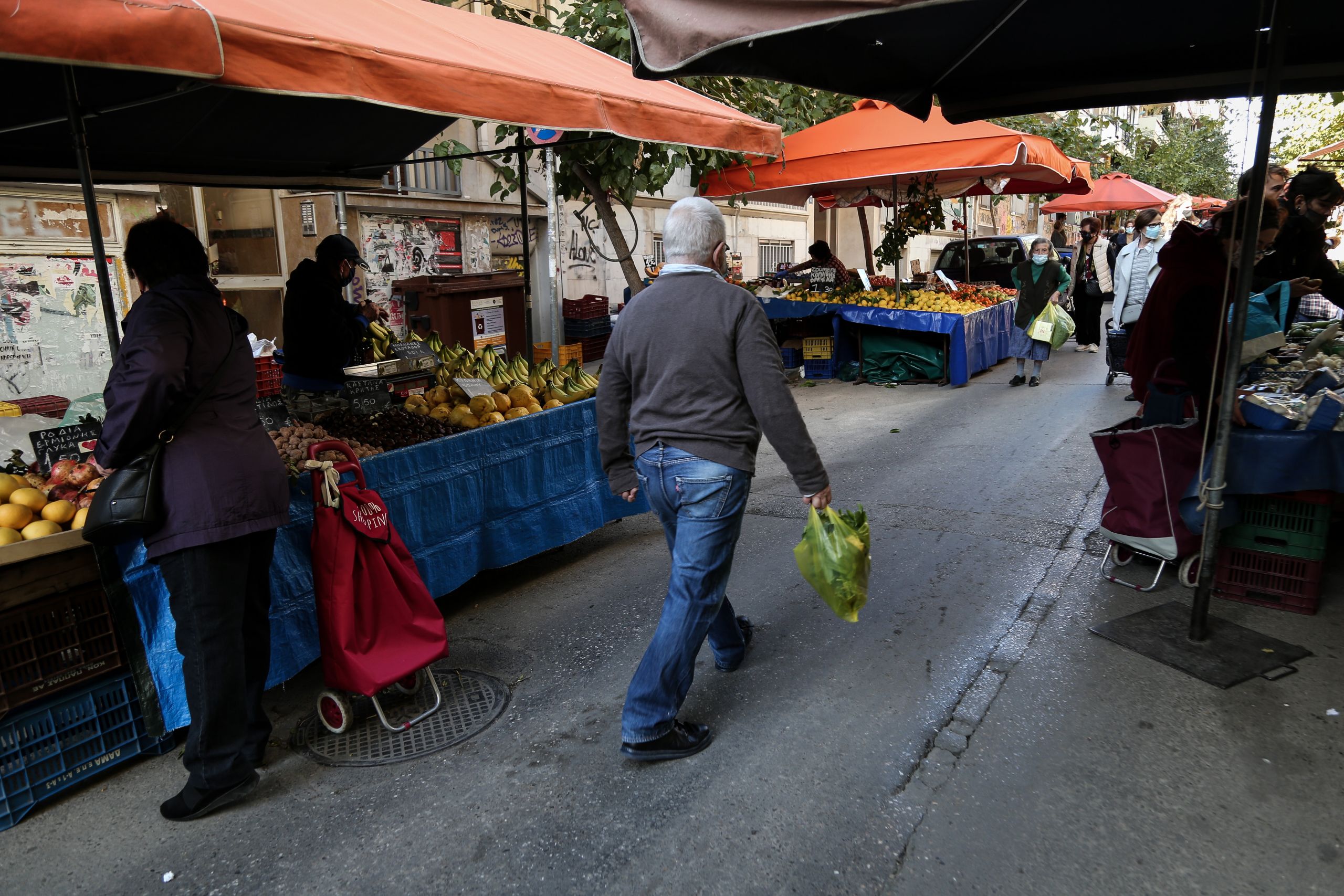 ΕΦΕΤ οδηγίες: Χρήσιμες συμβουλές για τις αγορές τροφίμων τα Χριστούγεννα και την Πρωτοχρονιά
