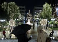 Κρούσματα σήμερα 14/12: Παραμένουν σε υψηλά επίπεδα νεκροί και διασωληνωμένοι – Τα μέτρα για τις γιορτές