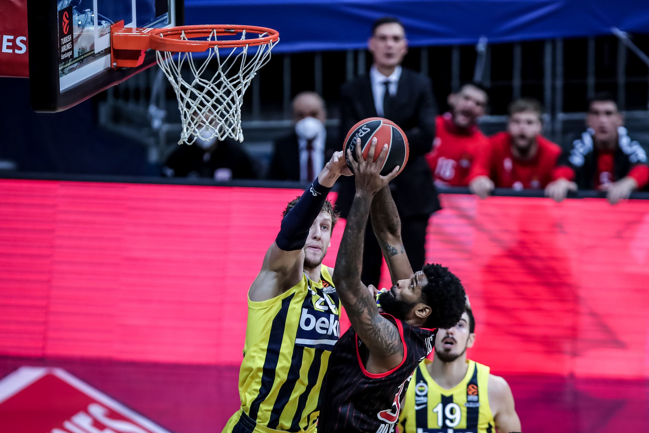 Φενέρμπαχτσε – Ολυμπιακός: 84-77