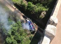 Βραζιλία: 10 νεκροί από λεωφορείο που έπεσε από οδογέφυρα Βραζιλία: 10 νεκροί από λεωφορείο που έπεσε από οδογέφυρα